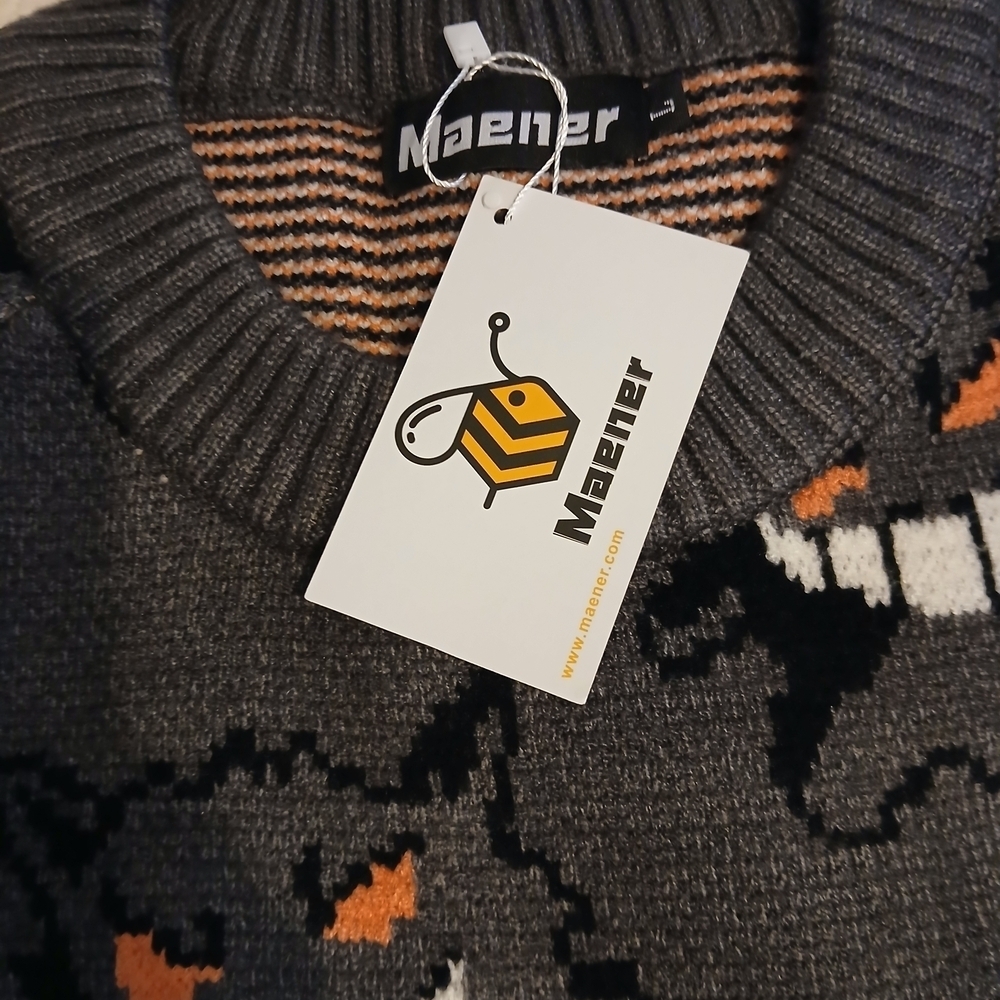 Men's Gray Sweater with Graphic Design - Picture 7 of 9